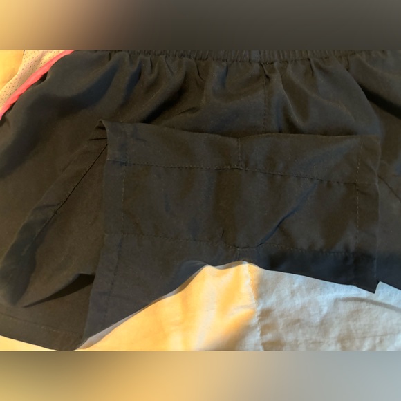 Girls Nike Shorts - Picture 4 of 5